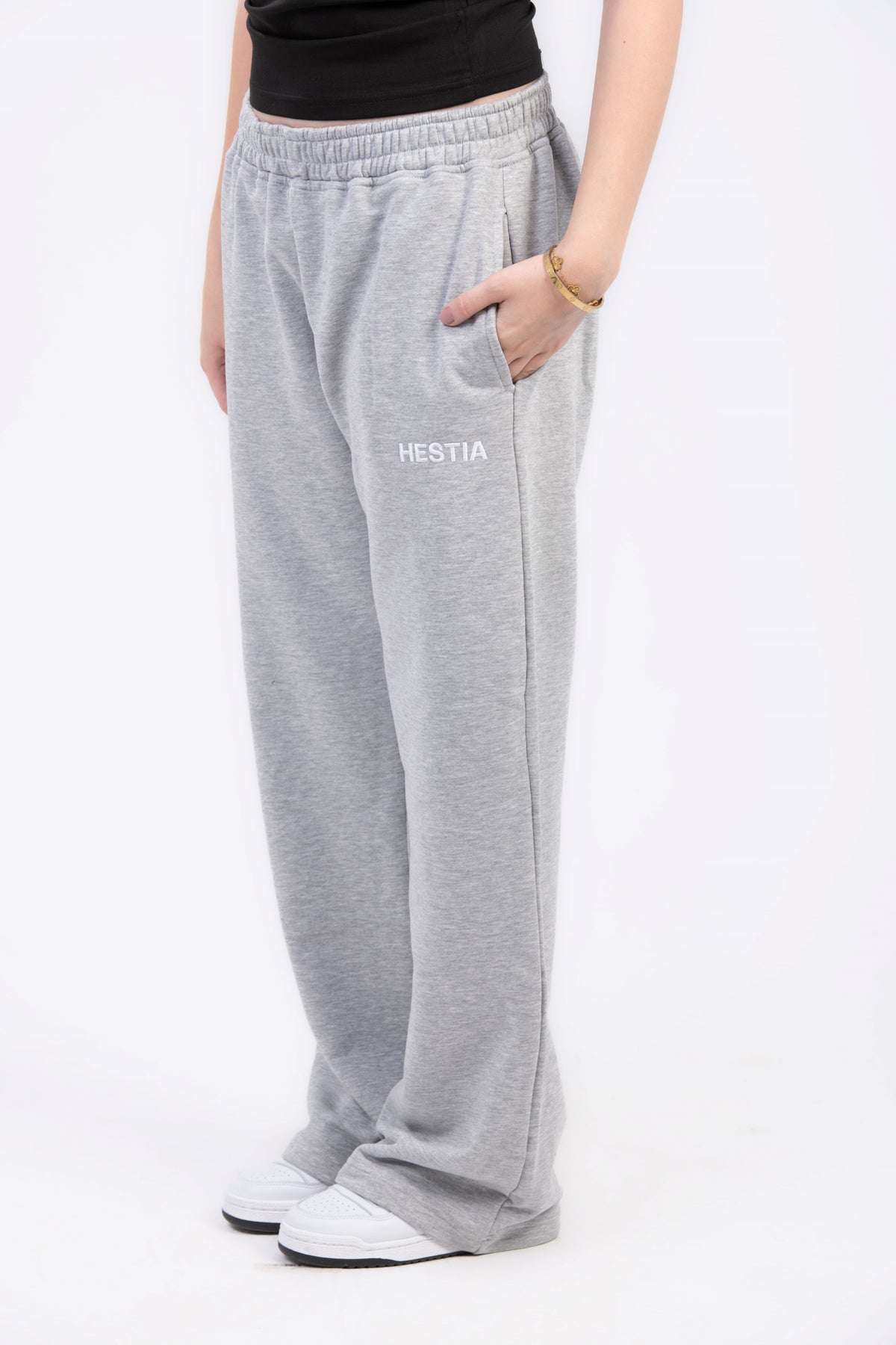 SIGNATURE SWEATPANTS