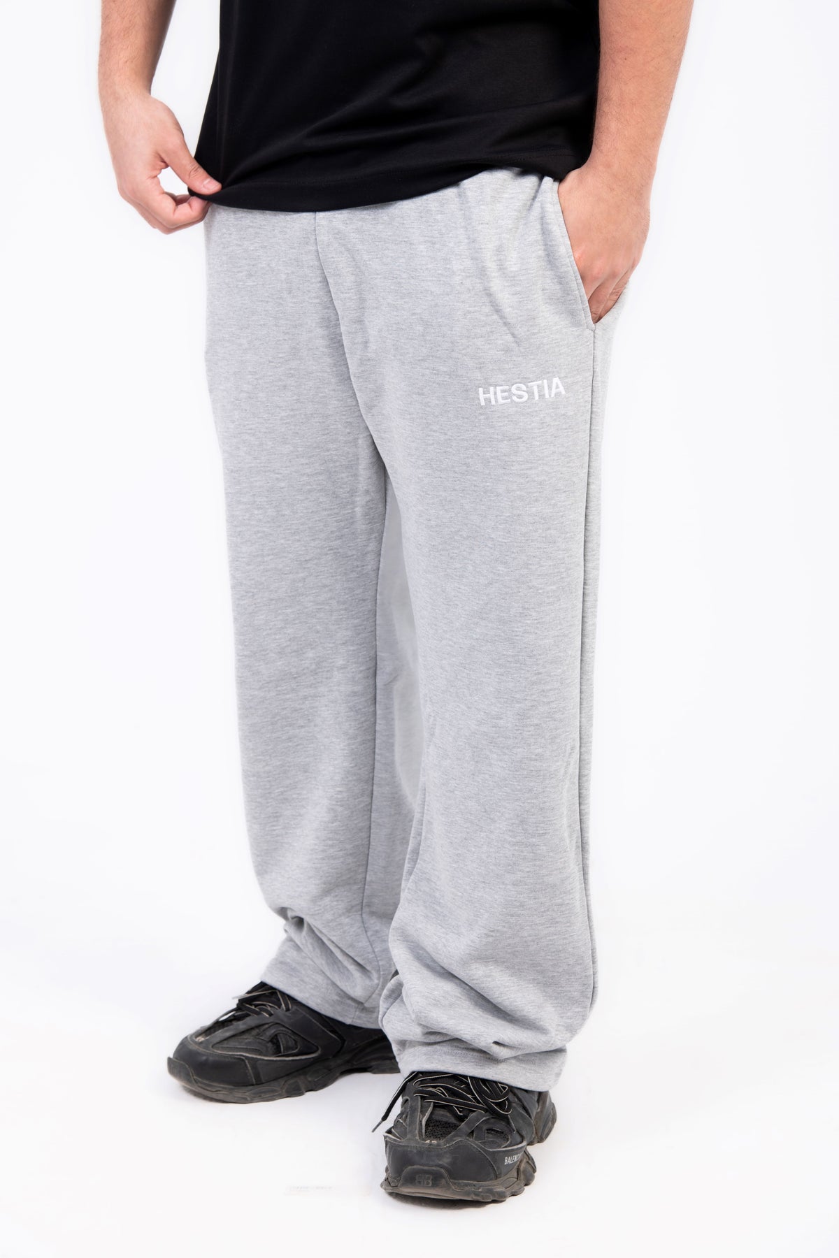 SIGNATURE SWEATPANTS